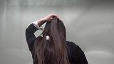 40多岁的女人，不要扎老气发型，这样扎，减龄又时尚