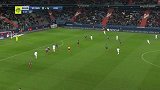 下半场补时第1分钟圣埃蒂安球员盖耶射门