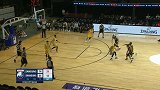 篮球-18年-非凡12篮球联赛-莫泰击地塞篮下吴楠上反篮得分