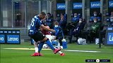 骚操作！恰神彩虹过人突进至禁区 科拉罗夫及时拦截