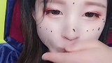 雨衣吃冰小姐姐又在爆杯冰