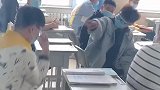 摇的好啊！下课来我办公室，我让你好好摇！屈才了呀！