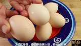 鸡蛋不要煮着吃了，教你新做法，鸡蛋更香更入味，孩子吃了还想吃