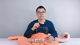 羽绒服别再用水洗，干洗店老板教我妙招，5分钟洗净，还能马上穿