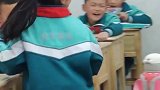 当小学生拔河输了的时候，全部哭的泣不成声
