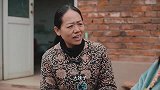 母亲替儿子相亲，看了仨美女都不满意，结局太搞笑了