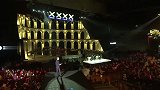 杂技演员尹素丽登台，在大鼓上展现柔术，美得不像话丨达人秀