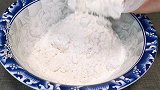 千层饼详细制作方法，比蒸馒头还简单，咸香味美，超好吃