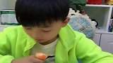 “穷养儿，富养女”！龙凤胎兄妹这差距也太大了吧，甜蜜又幸福！