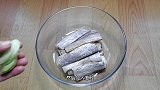 担心鱼刺卡到，教你做鱼骨能吃“酥骨带鱼”，骨酥肉弹，越嚼越香
