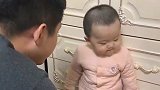 宝宝第一次喊爸爸，宝爸温柔回答，真的是太温馨了！