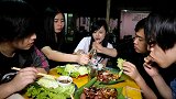 为什么老挝这么穷，吃饭却比中国饭店贵？看完解开多年疑惑