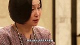 何超琼终于高调！粉色西服搭小红裙容光焕发