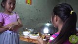 四川桃子姐教你在家自制葱油饼，软香美味，大人小孩都爱吃