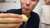 火爆全网的网红榴莲饼，榴莲味十足，宝宝们的最爱