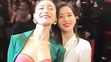 刘诗诗倪妮牵手走红毯，这也太甜了，流金岁月gkd娱乐播报台