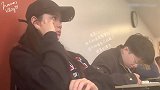 欧阳娜娜的VLOG，记录在学校的一天，感受明星上课状态