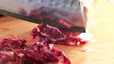 学这招！蒸牛肉搭芋头做法揭秘，鲜嫩清爽入口即化