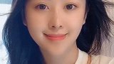小姐姐的颜值上辈子肯定是拯救了整个银河系