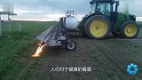 美国农民如何在田间地头除草难怪全世界的粮食都在美国进口