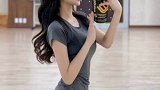 当健身房教练要怎么才算合格，是需要比较强的健身能力，沟通能力，还有在课后的其他辅导有强的素养.