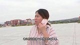 二货小伙卖桃子，最后把称丢了，这智商太感人了，真逗