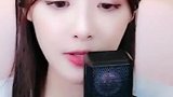 网红兔子牙火了，一首《沙漠骆驼》，让人赞不绝口，洗涤心灵