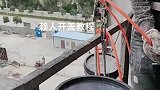 哥们你的手疼不疼