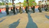 北京的兵哥哥，个个都是米大长腿，走路真是帅气