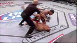 UFC-15年-本周最佳KO：黑无常大战白无常 约翰逊一击定生死（8月5日）-精华