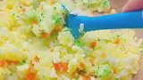 白米饭宝宝不爱吃，没营养，试试这个蛋炒饭吧