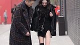 看来恋爱中的人都是那么幸福，不知道结婚后会不会这样幸福呢？