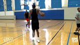 篮球-18年-NBA巨星私训：杜兰特全场2v2 十秒攻防！没想到阿里扎的运球这么渣；鲁尼下赛季要爆发-专题