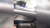 阿扎尔离队暗示？球迷喊留下 他摇摇头走开