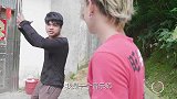 二货音乐节奏大师假装卡机，没想到结果把队友吓成这样真是太逗了