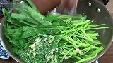夏天厌食不用愁 腐乳椒丝炒通菜来开胃