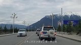 川藏线上被遗弃的豪车，为何没人去捡，当地人直呼：你捡一下试试