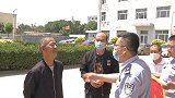 交警查酒驾发现失联18年老人 几经辗转助家人团聚