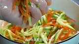 如果孩子不爱吃蔬菜，你就像我一样做个蔬菜饼，好吃又营养