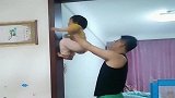 拼命要女儿的老公，结果被小情人一招制服，真是有苦说不出啊！