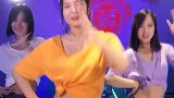 小姐姐们跳得充满活力，会跳舞的女生果然很迷人，大家喜欢吗
