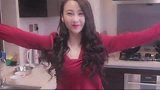 小姐姐跳舞真好看，舞姿优美笑容迷人
