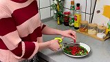 可剪万物的厨房剪刀，都不用切菜板了