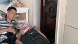 出去旅游半年，回来发现空调没关，这下完蛋了