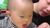 虎爹一回来，暖宝就没好日子过，宝爸喂东西稍有不慎就容易锁喉