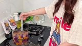 夏天边吹空调边吃芋圆牛奶冰