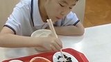 山东济南：强壮才能救弟弟！9岁男孩为捐骨髓每天跑步10公里