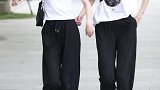 不要在街上乱扔东西，否则很容易被当垃圾捡走