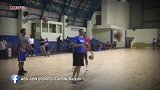 篮球-18年-乔丹克拉克森 身着红衣亚运会球场单练视频曝光-新闻
