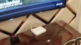 我姐睡了一天了，还不起来给我做饭，我一出手她立马精神抖擞